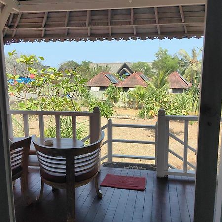 ホテル ザ ダフィッシュ セニンガン Ceningan Island エクステリア 写真
