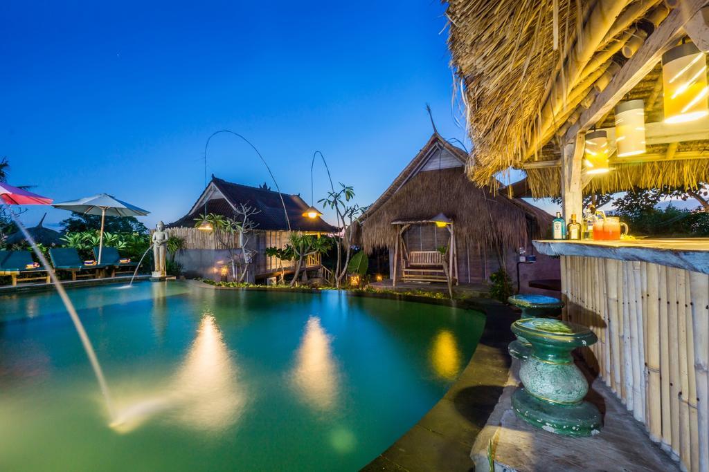ホテル ザ ダフィッシュ セニンガン Ceningan Island エクステリア 写真