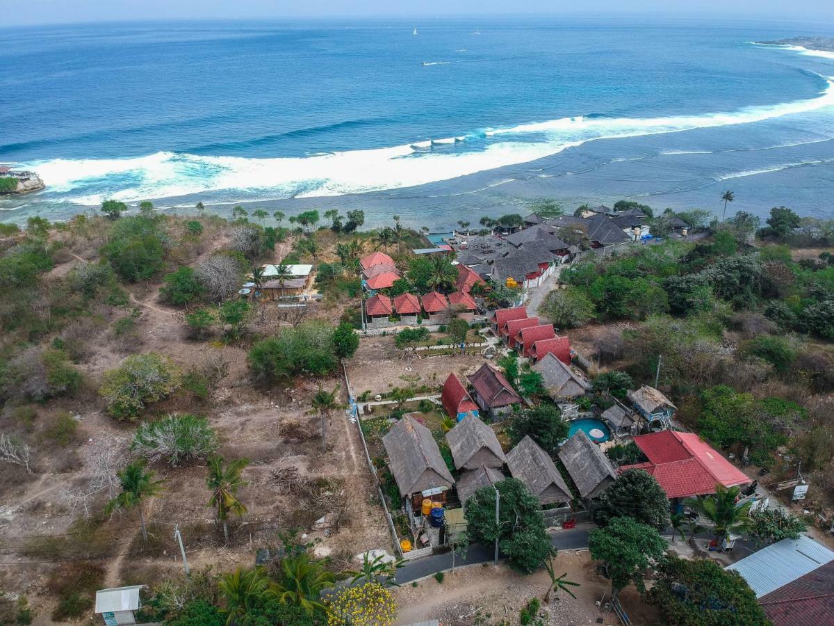 ホテル ザ ダフィッシュ セニンガン Ceningan Island エクステリア 写真