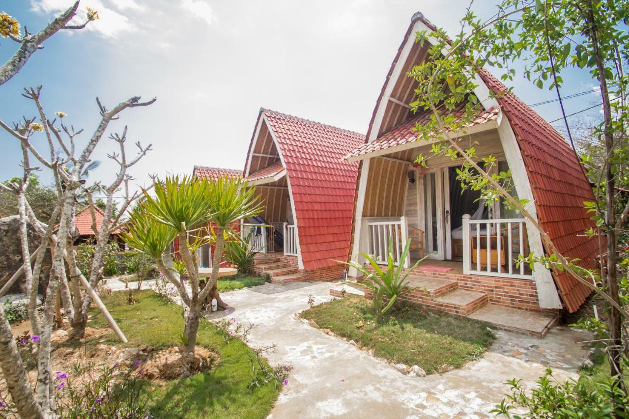 ホテル ザ ダフィッシュ セニンガン Ceningan Island エクステリア 写真